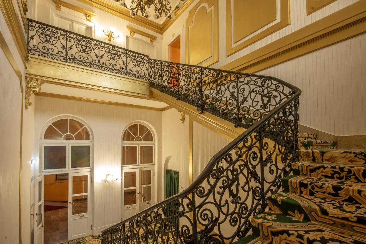 Korona Hotel นีเรกฮาซา ภายนอก รูปภาพ